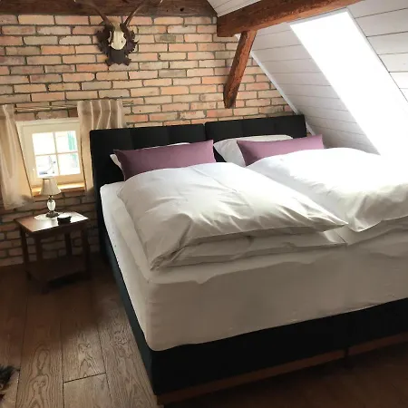 Nyaraló Historisches Tageloehnerhaus Geisingen