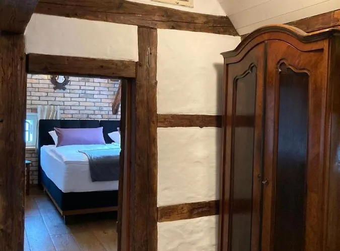 Historisches Tageloehnerhaus * ガイジンゲン